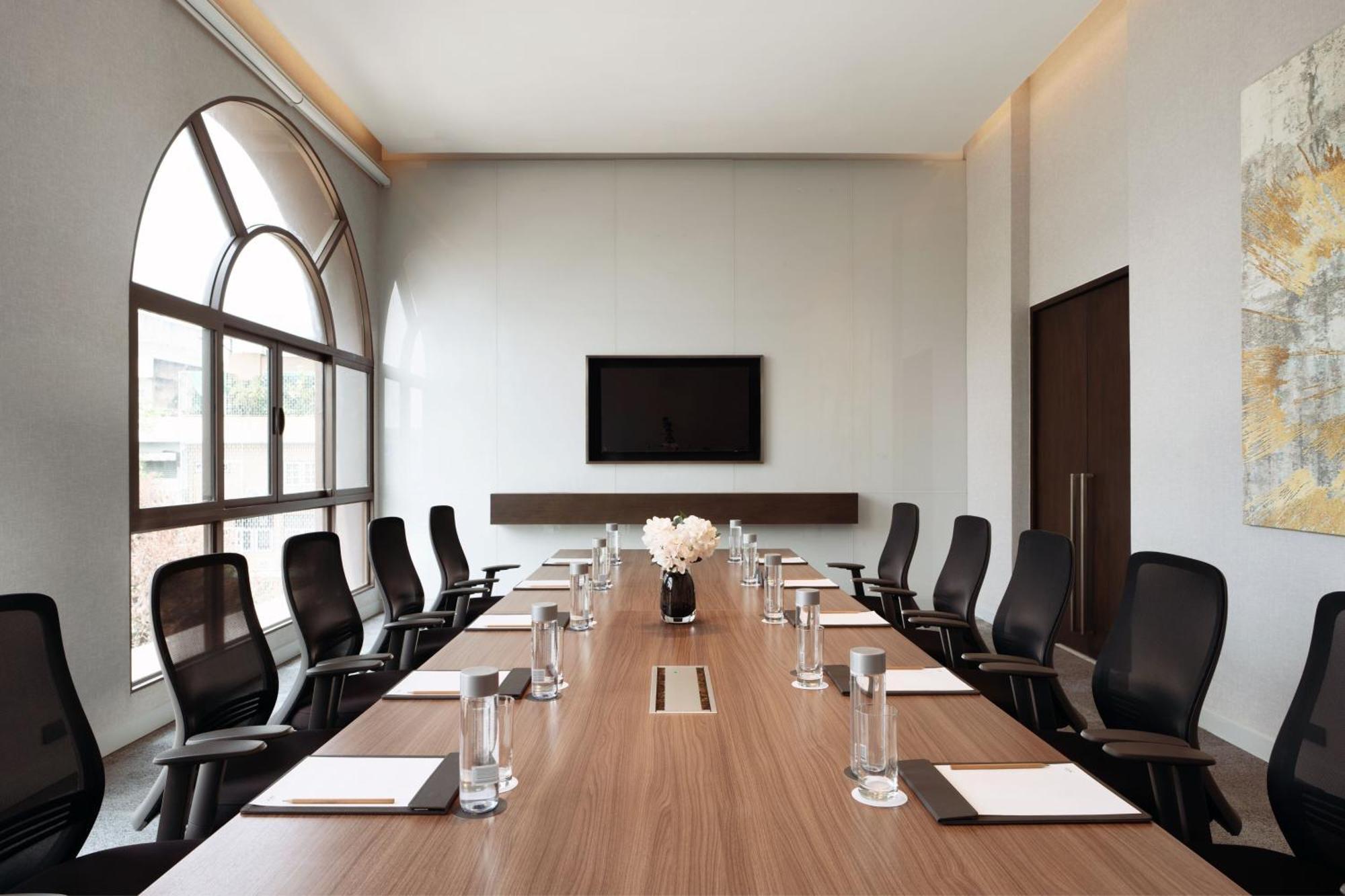 Marriott Executive Apartments Bangkok, Sukhumvit 101 Exterior photo