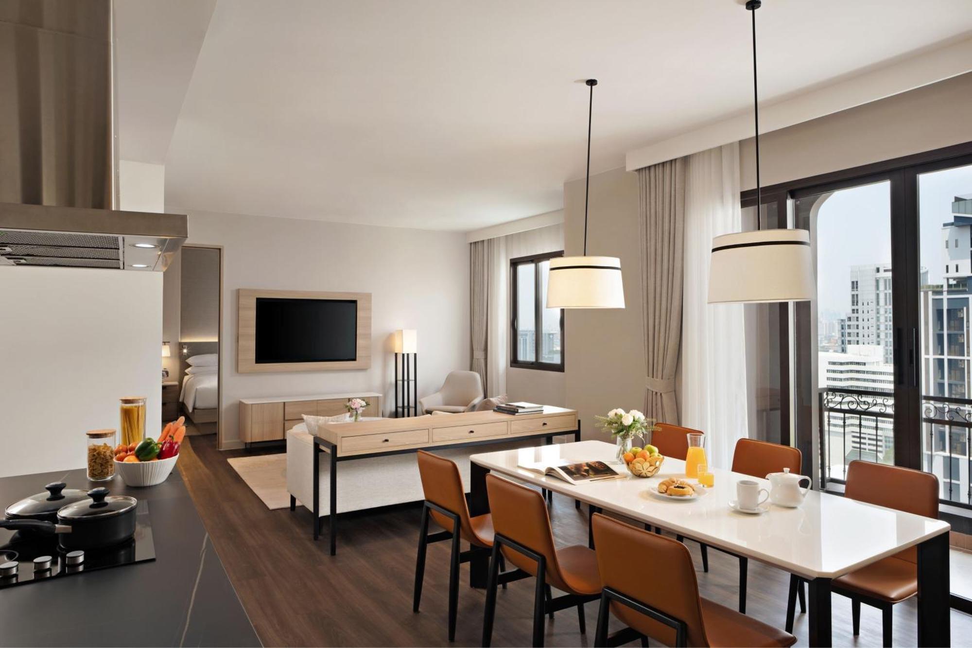 Marriott Executive Apartments Bangkok, Sukhumvit 101 Exterior photo